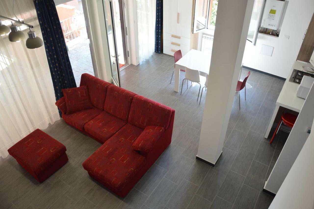 דירות ואראצה Casa Delle Mimose מראה חיצוני תמונה