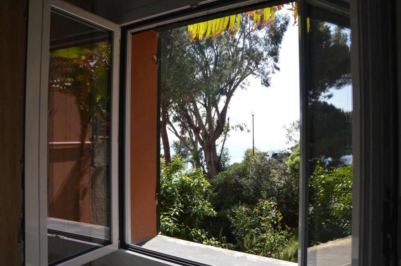 דירות ואראצה Casa Delle Mimose מראה חיצוני תמונה